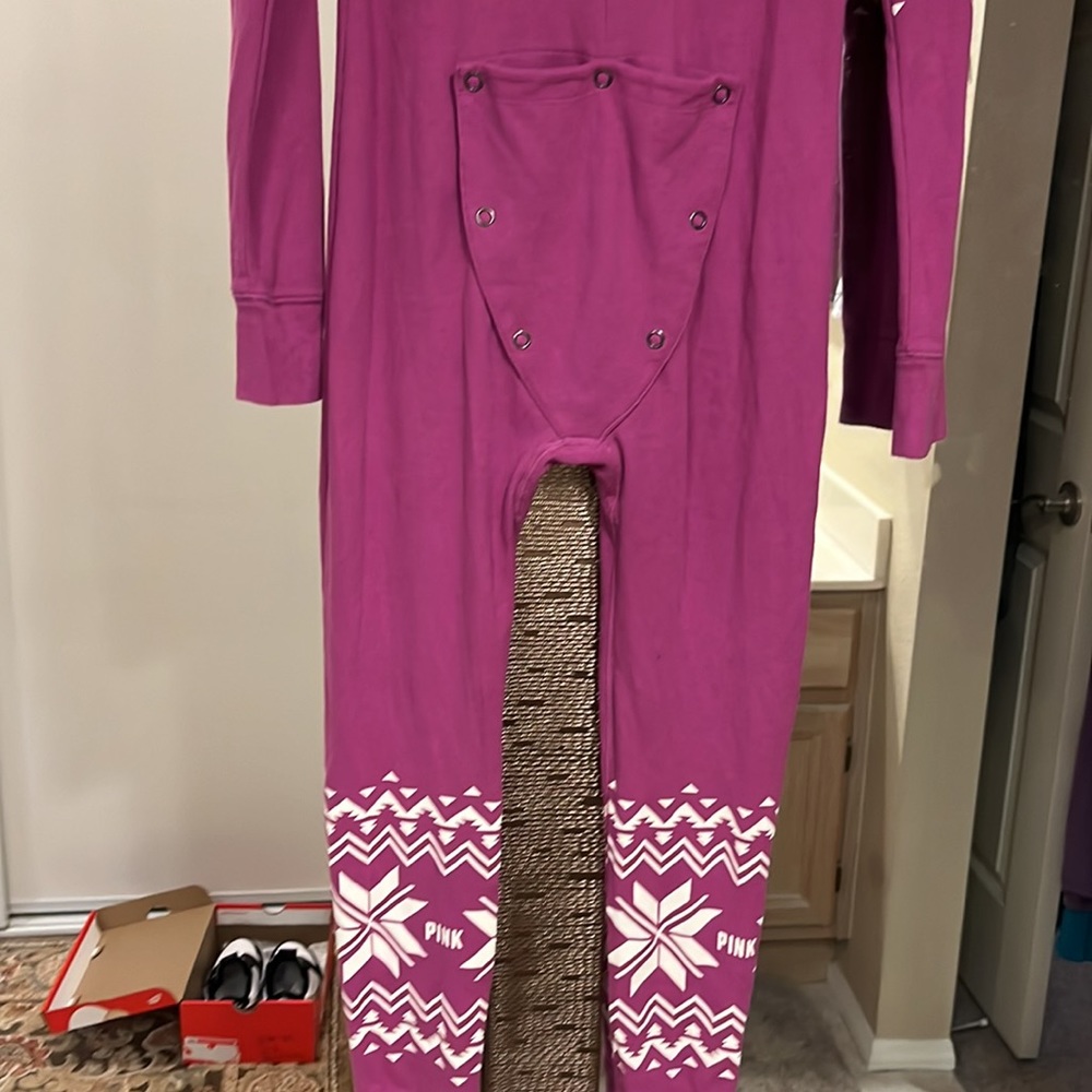 PINK onesie 💕💓❄️🩷🦄 - Picture 6 of 6
